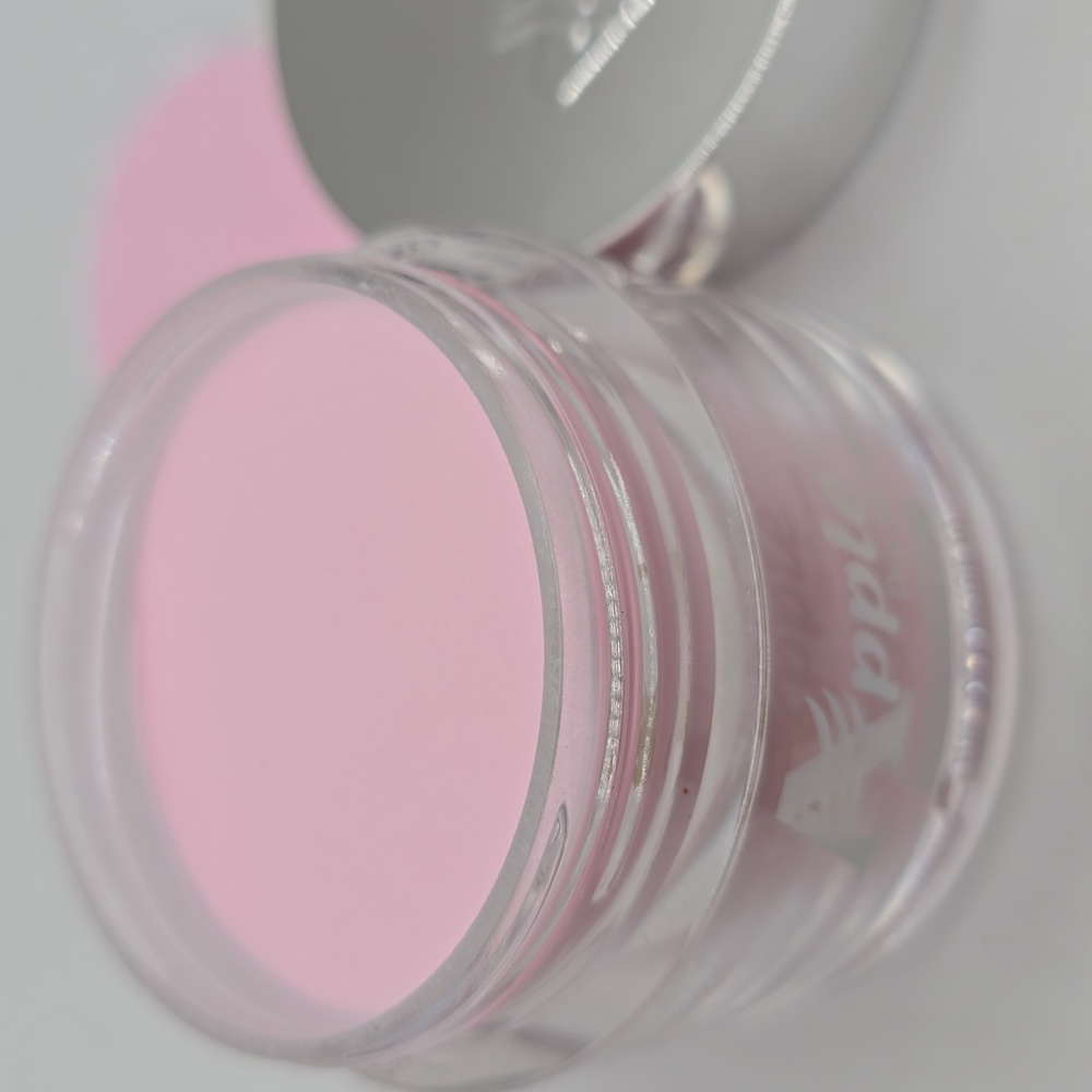 Apple Dip Powder in Light Pink